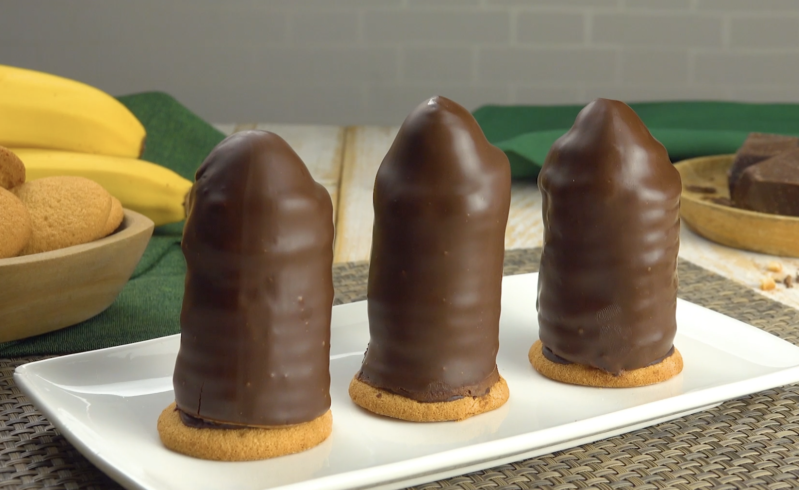Tours de chocolat garnies à la banane