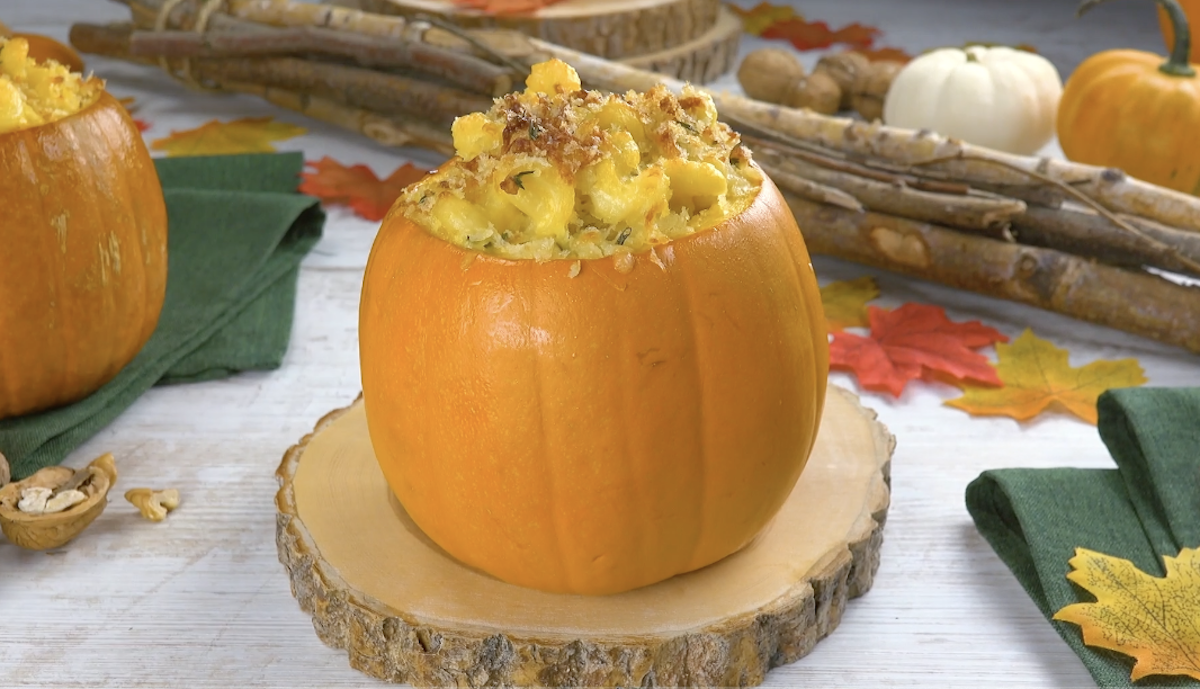 fondue au fromage et Mac and Cheese dans une courge