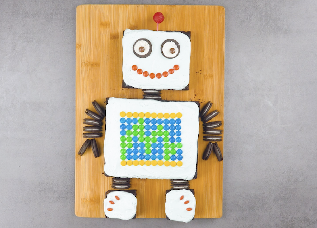 gâteau en forme de robot